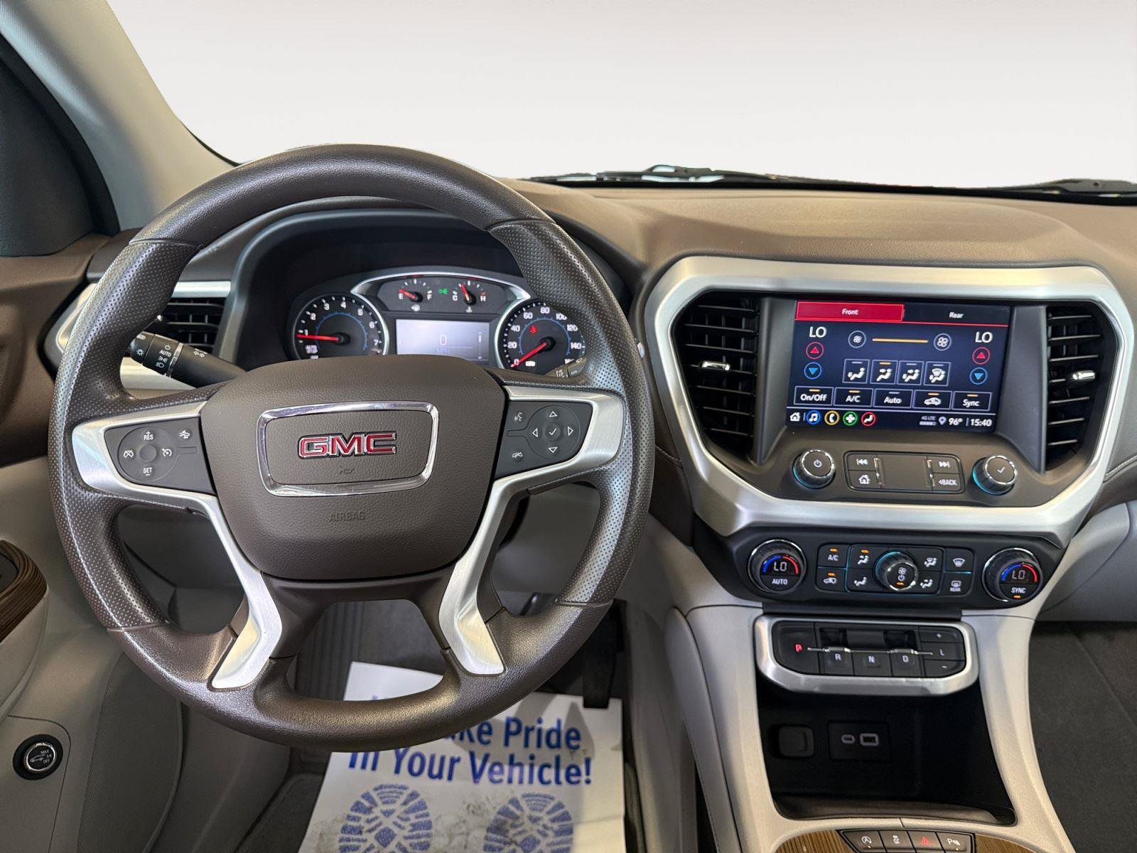 Used 2022 GMC Acadia SLE w/ LPO, Cargo Package AWD/4WD image 13