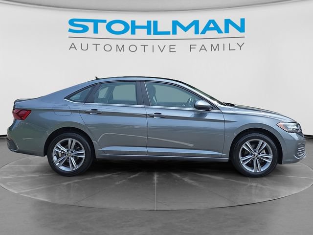 Used 2024 Volkswagen Jetta SE FWD image 4
