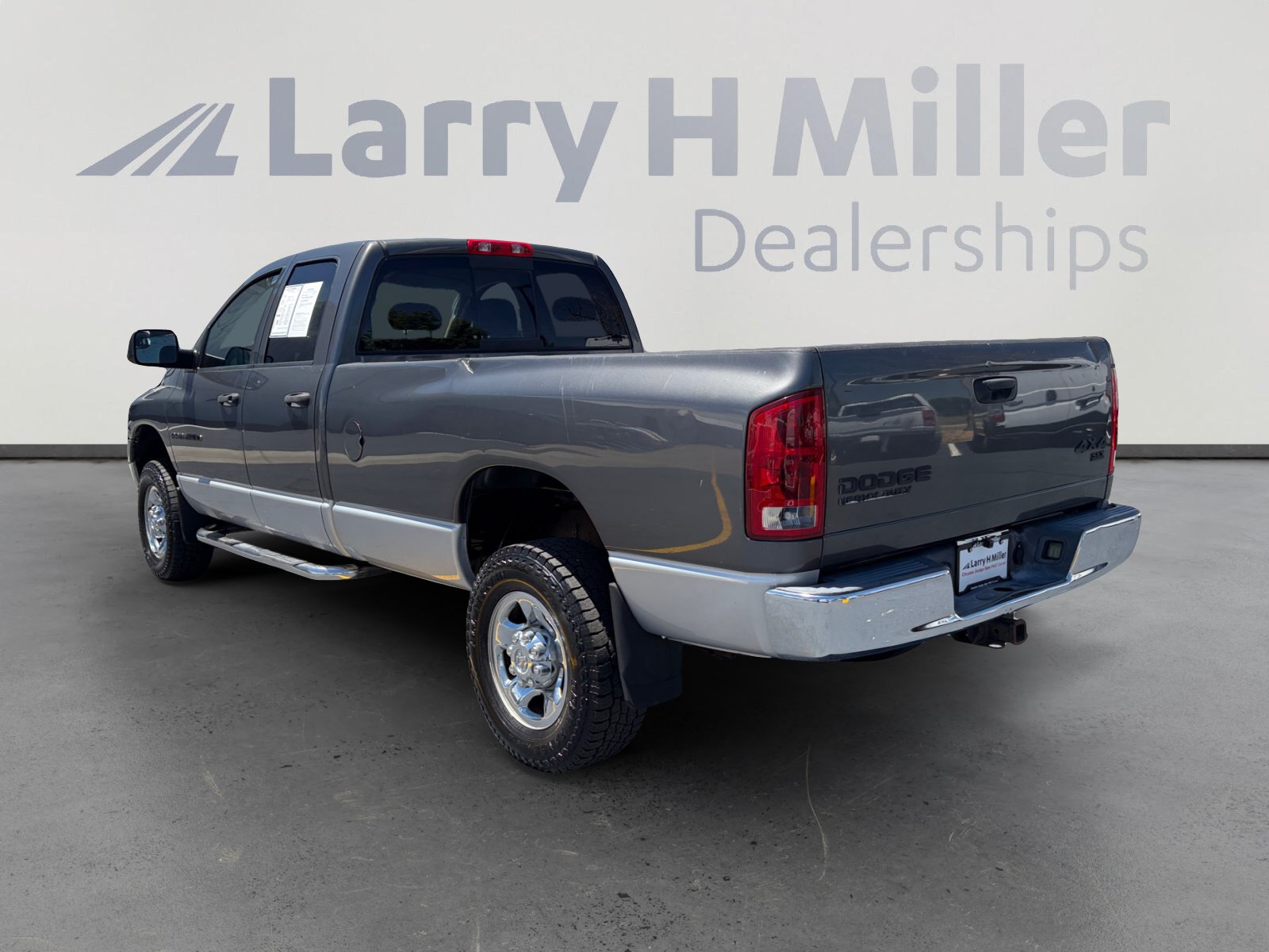 Used 2004 Dodge Ram 2500 Truck SLT w/ Trailer Tow Group AWD/4WD image 3