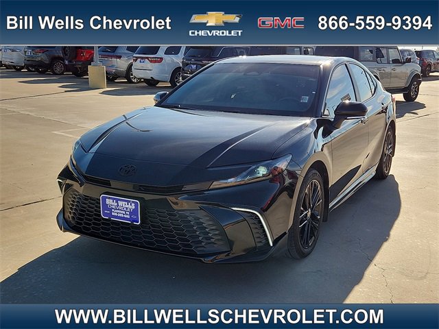 Used 2025 Toyota Camry XSE image 1