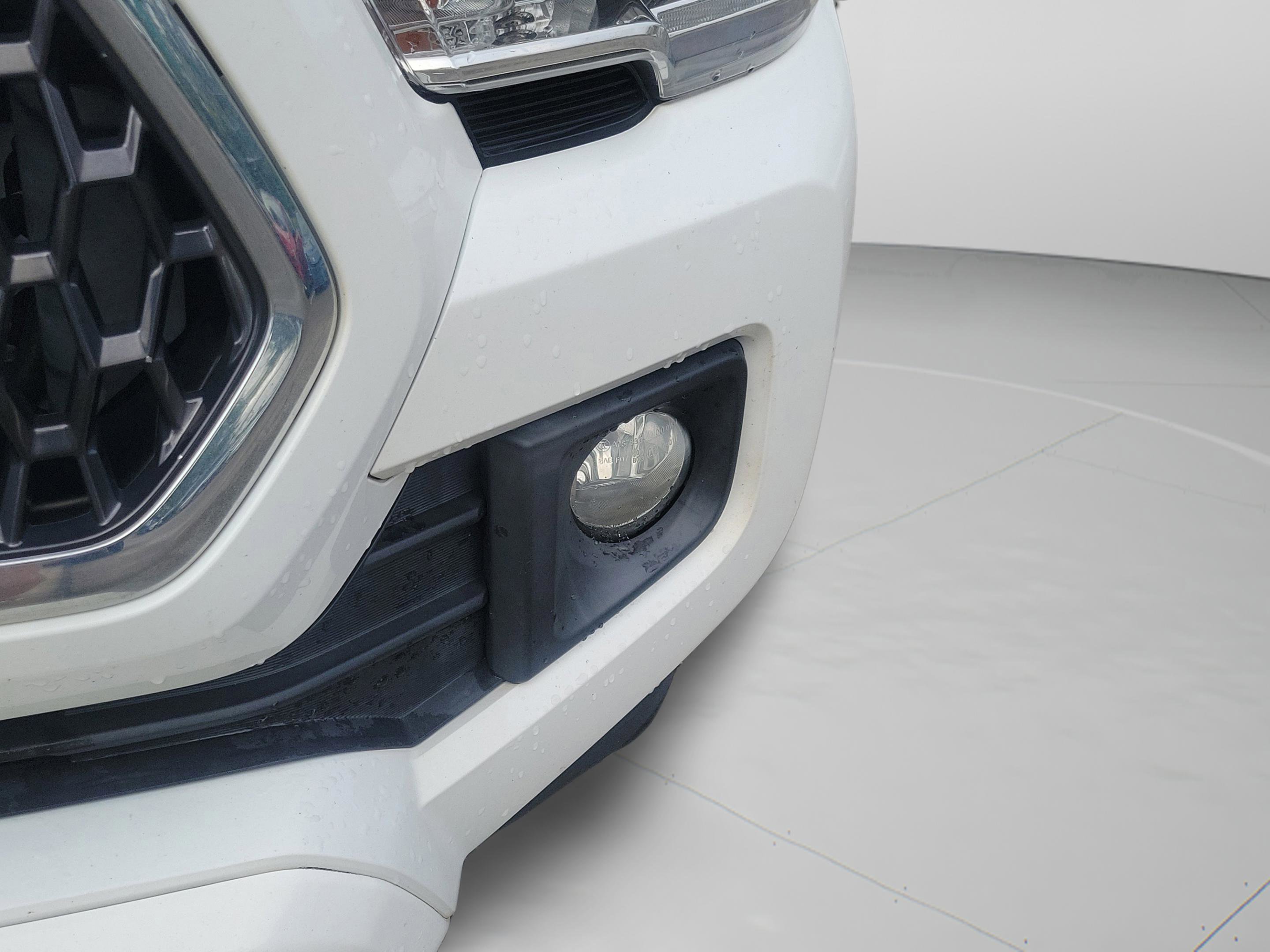 Used 2018 Toyota Tacoma TRD Sport RWD image 10