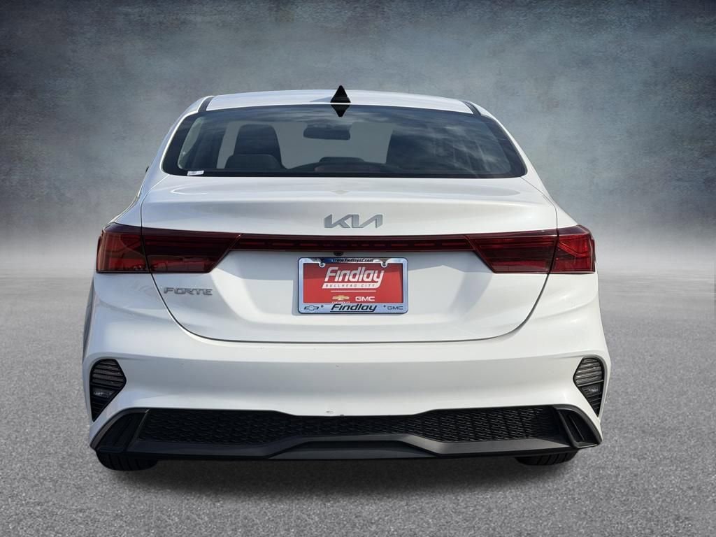 Used 2024 Kia Forte LXS image 5