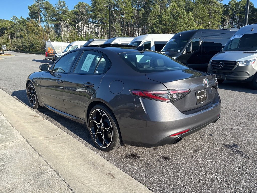 Used 2024 Alfa Romeo Giulia Ti image 5