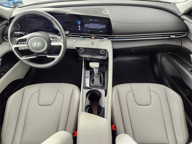 Certified 2025 Hyundai Elantra Limited image 13