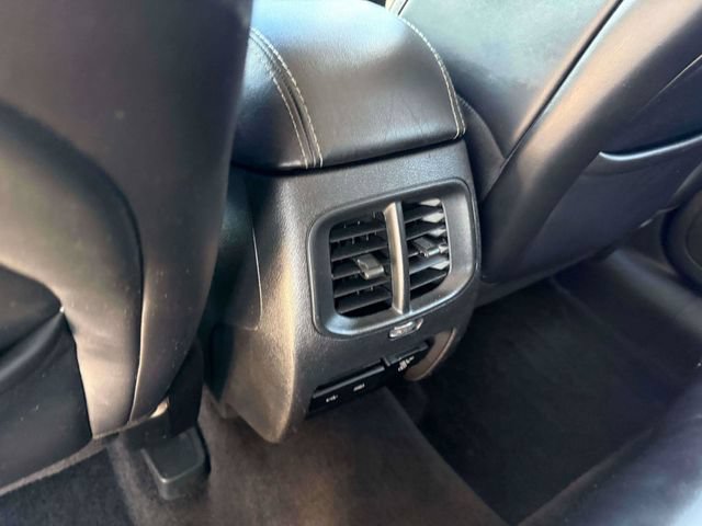 Used 2019 Jeep Cherokee Limited AWD/4WD image 14