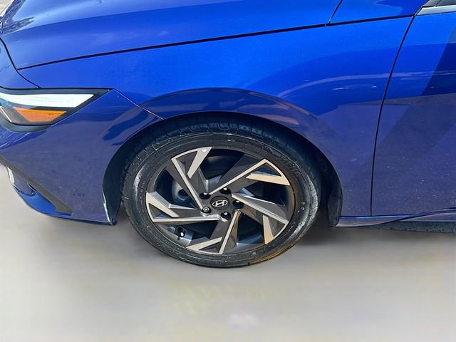 Certified 2024 Hyundai Elantra SEL w/ Convenience Package FWD image 29
