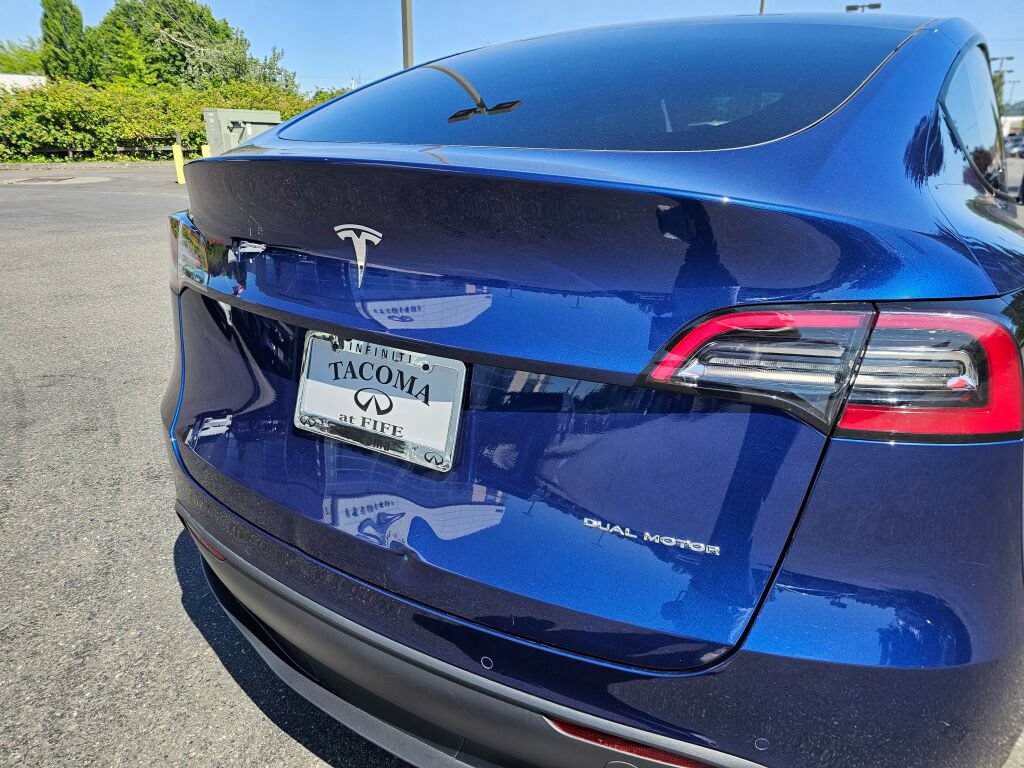Used 2021 Tesla Model Y Long Range AWD/4WD image 17