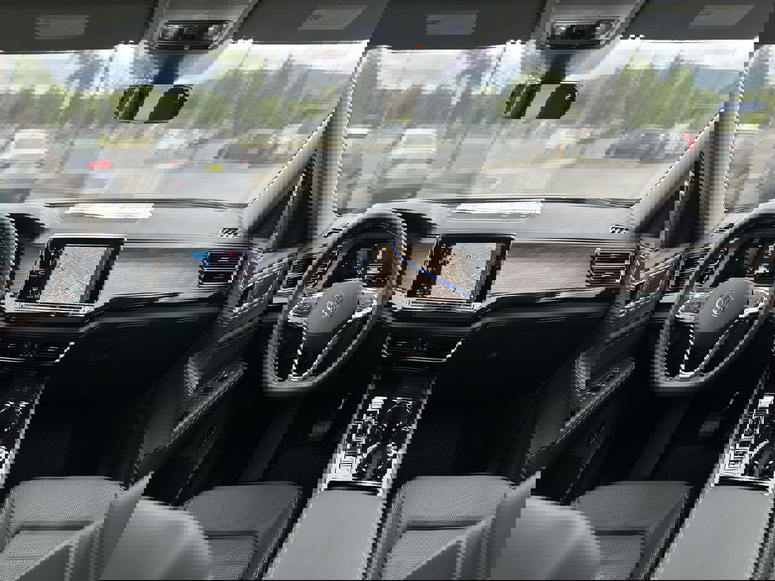 New 2025 Volkswagen Atlas SEL image 23