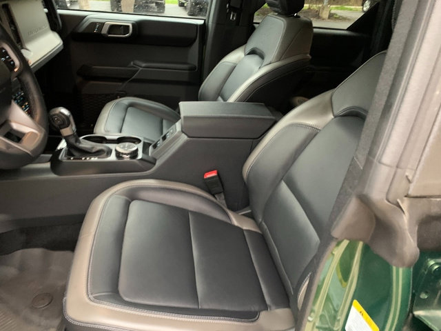 Used 2025 Ford Bronco Outer Banks image 19