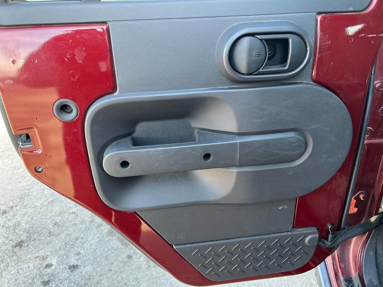 Used 2008 Jeep Wrangler Unlimited Rubicon w/ Dual Top Group image 11