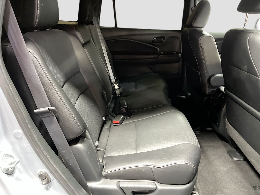 Used 2023 Honda Passport EX-L image 27