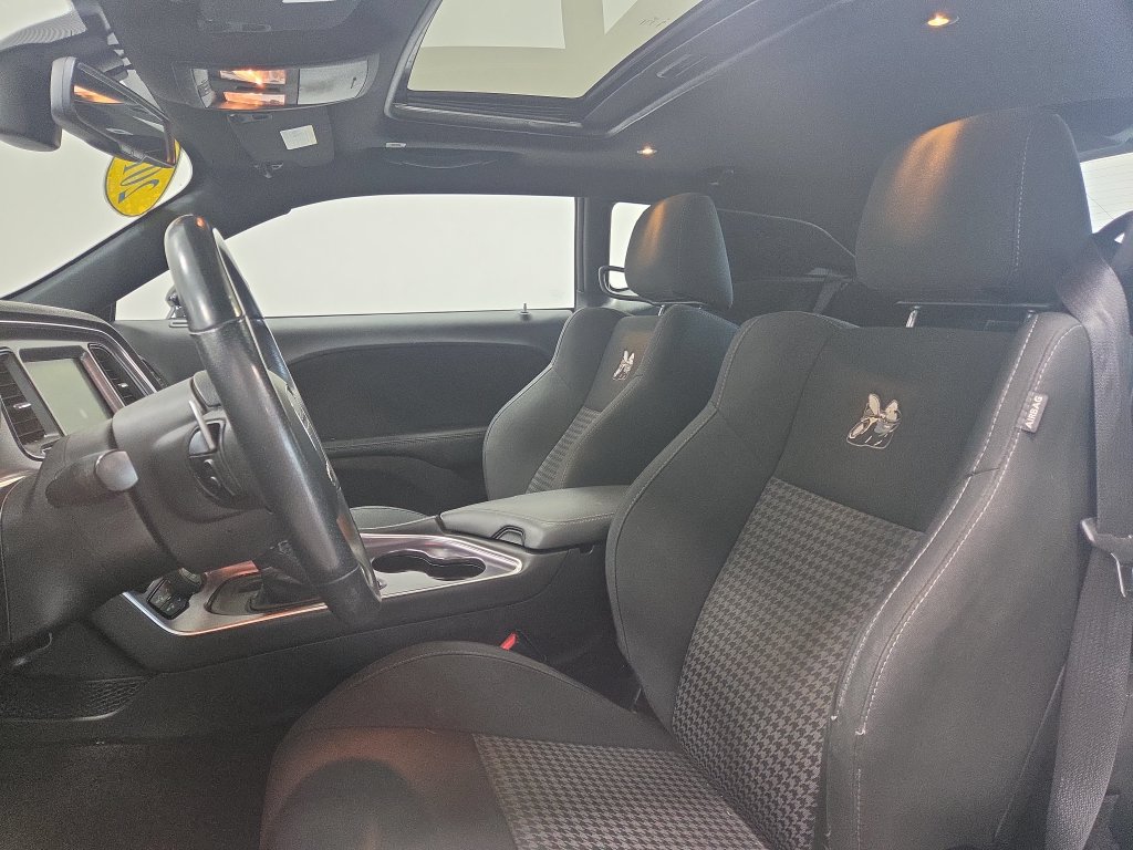Used 2018 Dodge Challenger R/T Scat Pack w/ Driver Convenience Group RWD image 22