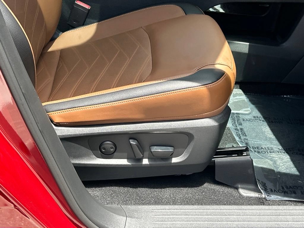 Certified 2025 Nissan Pathfinder Platinum w/ Cargo Package FWD image 43