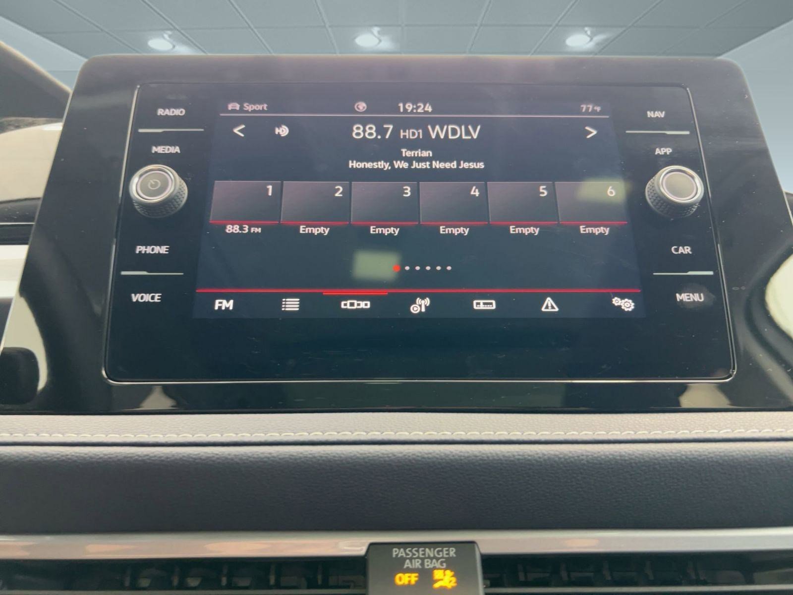 New 2026 Volkswagen Taos SEL AWD/4WD image 23