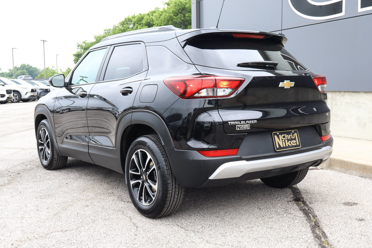 Used 2025 Chevrolet TrailBlazer LT FWD image 6