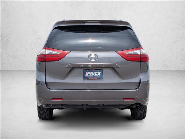 Used 2017 Toyota Sienna LE image 6