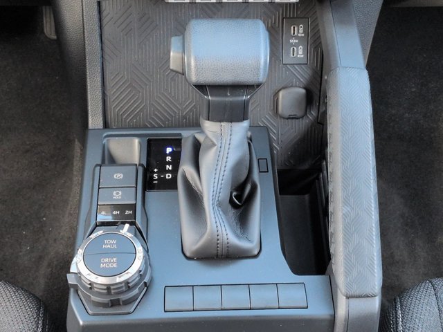 Used 2026 Toyota 4Runner SR5 AWD/4WD image 19