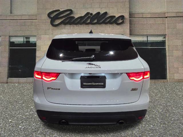 Used 2020 Jaguar F-PACE Premium image 4