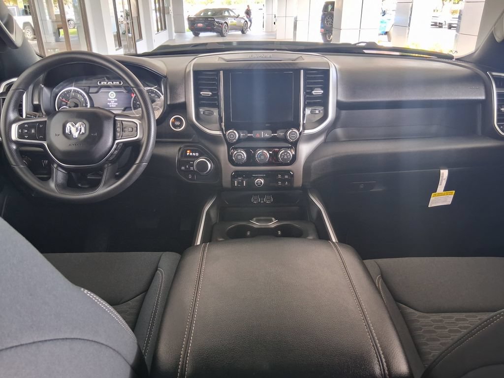 New 2026 RAM 1500 Express AWD/4WD image 12