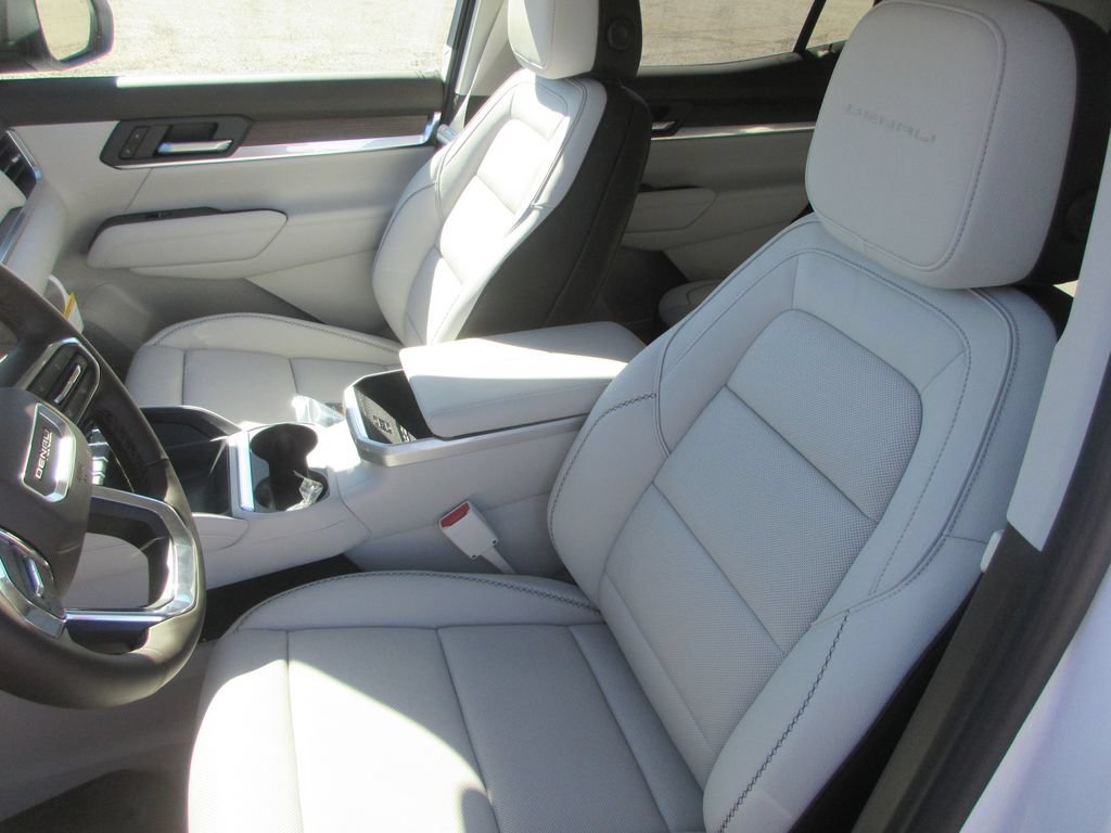 New 2026 GMC Terrain Denali AWD/4WD image 11