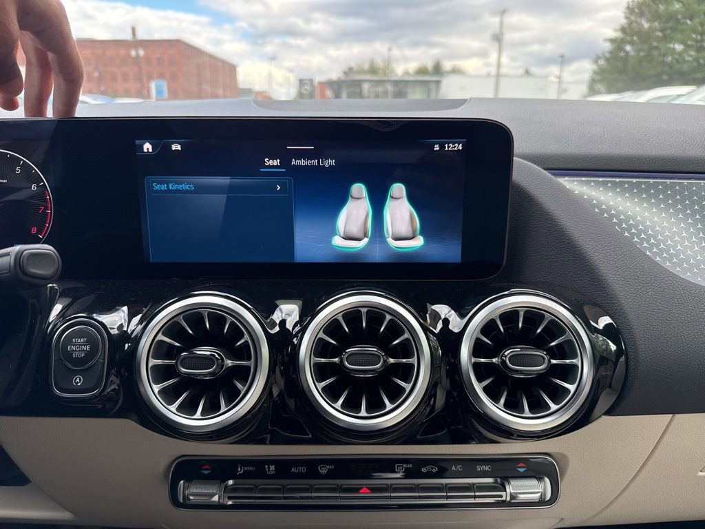 New 2026 Mercedes-Benz GLA 250 4MATIC image 31