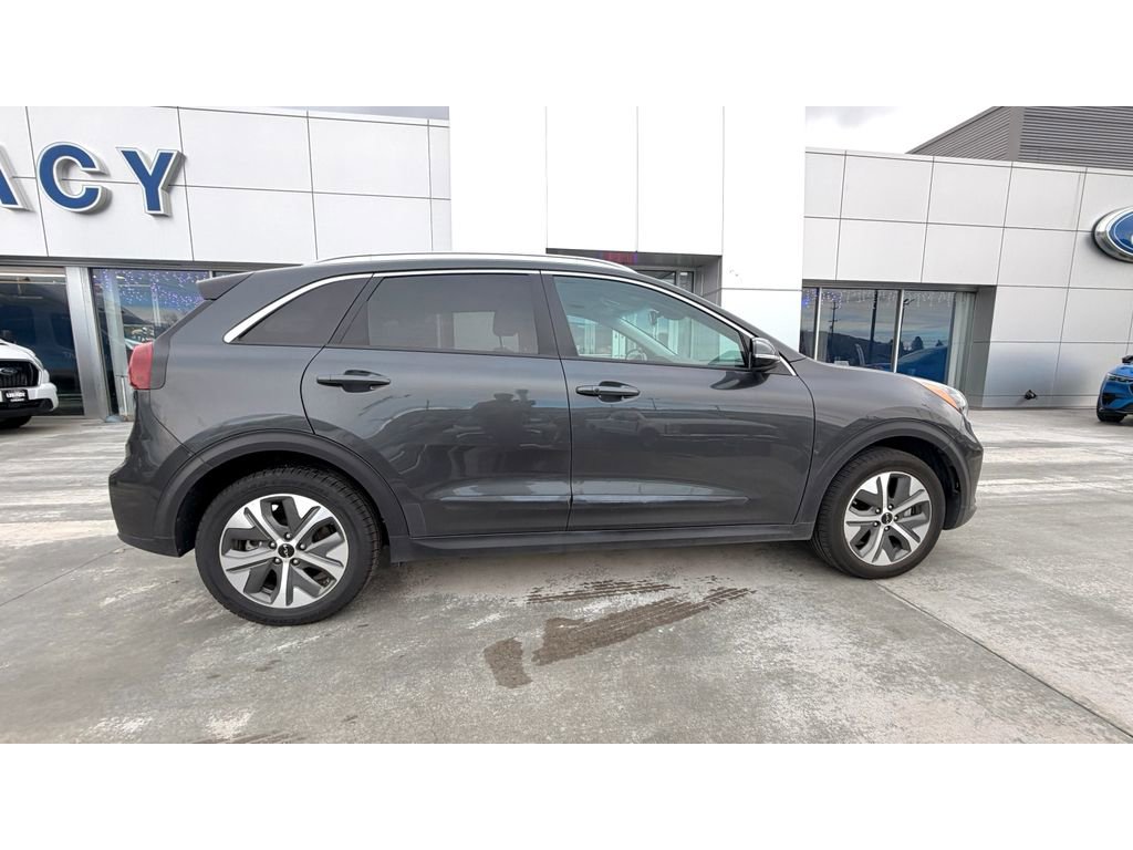 Used 2022 Kia Niro EX w/ Cold Weather Package image 6