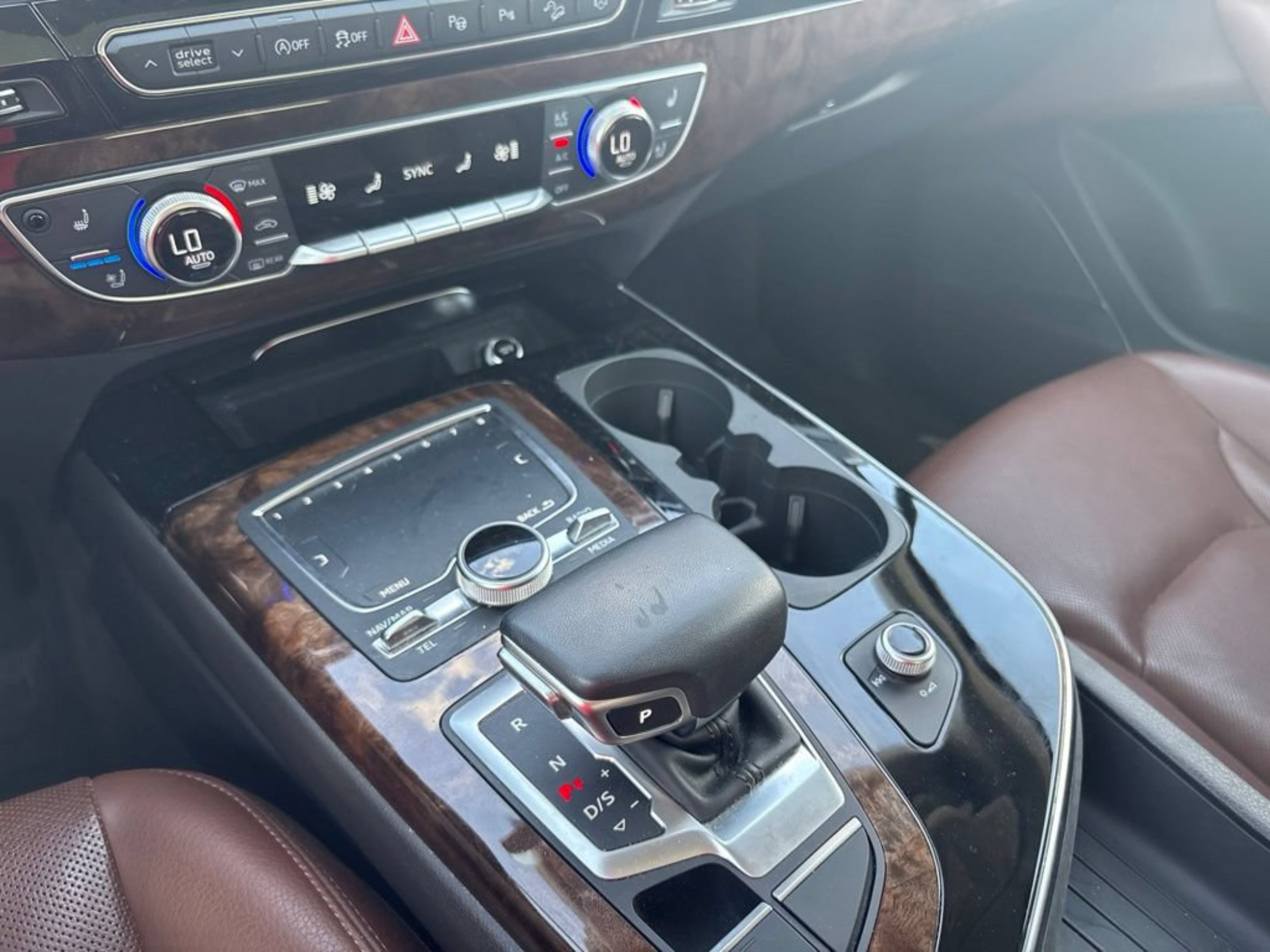 Used 2019 Audi Q7 3.0T Prestige w/ Prestige Package AWD/4WD image 13