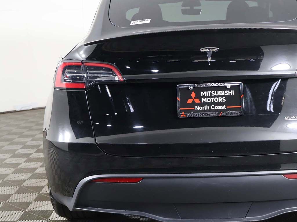 Used 2023 Tesla Model Y Performance AWD/4WD image 17
