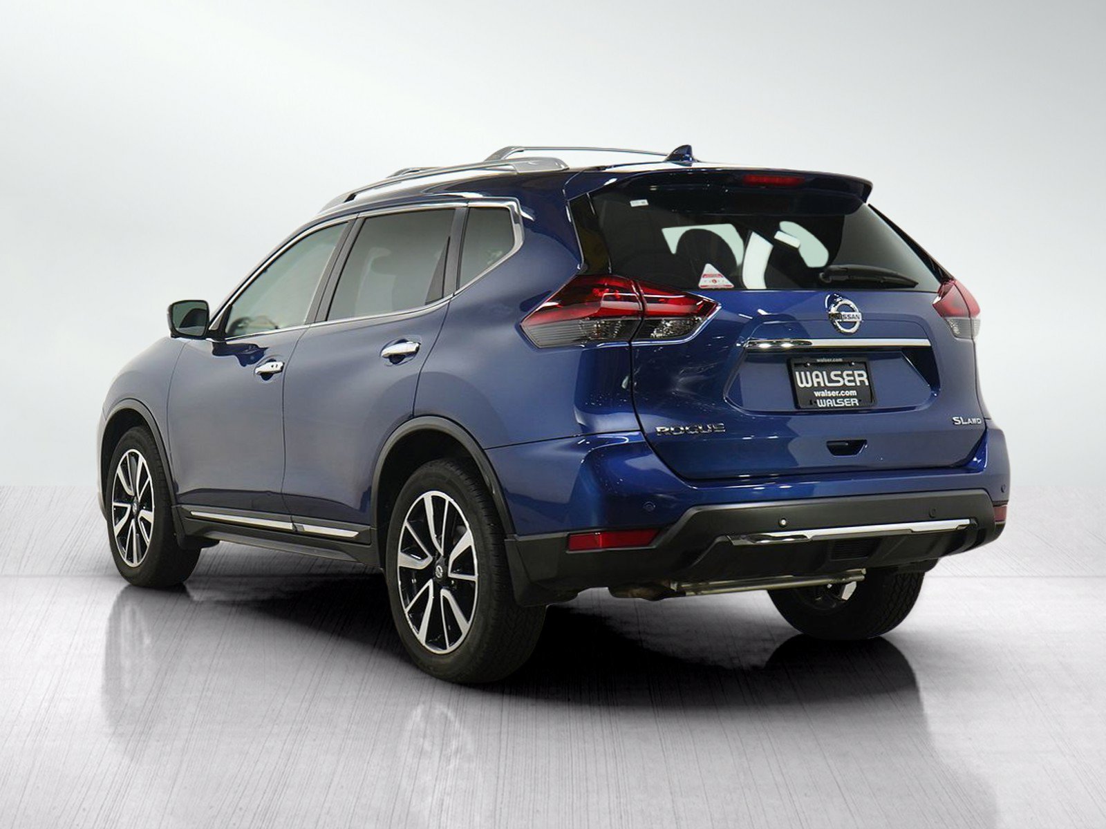 Used 2019 Nissan Rogue SL w/ Premium Package AWD/4WD image 3