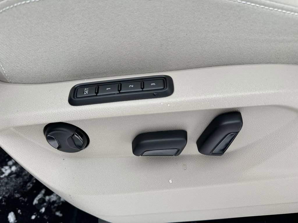 New 2026 Volkswagen Atlas SEL image 4