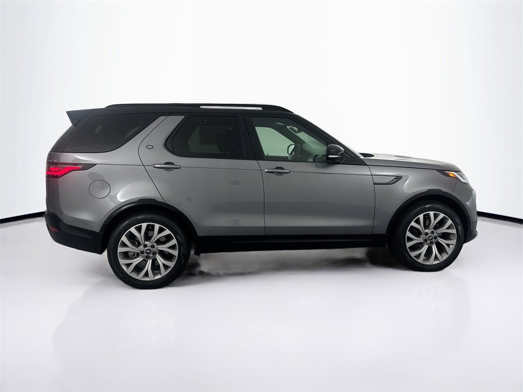 New 2026 Land Rover Discovery Limited Edition image 4