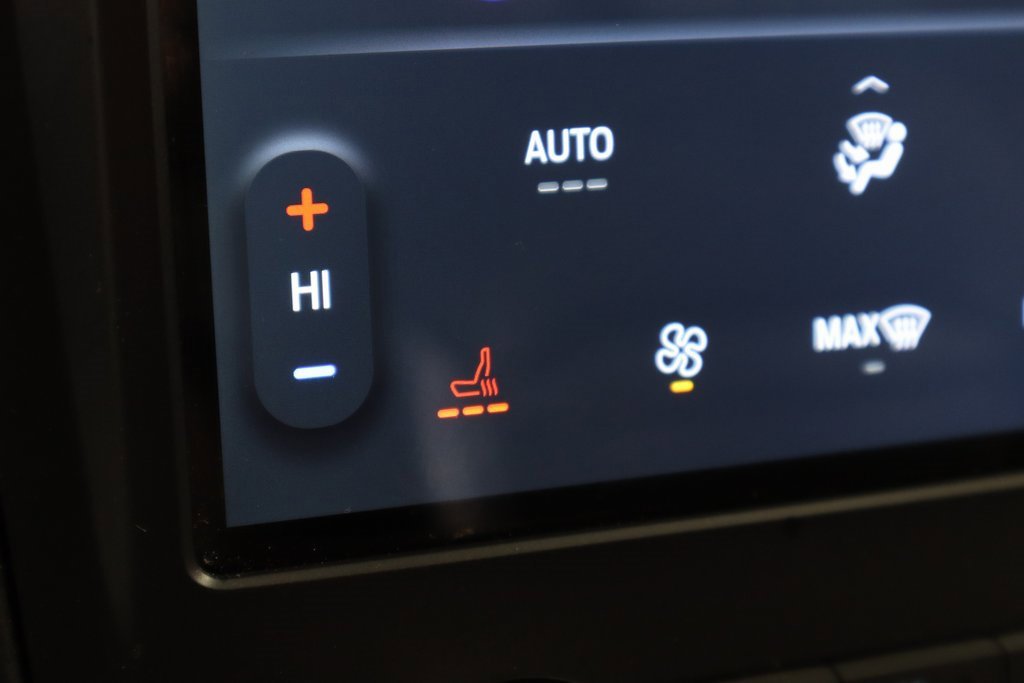 Certified 2024 Ford Edge SEL image 4