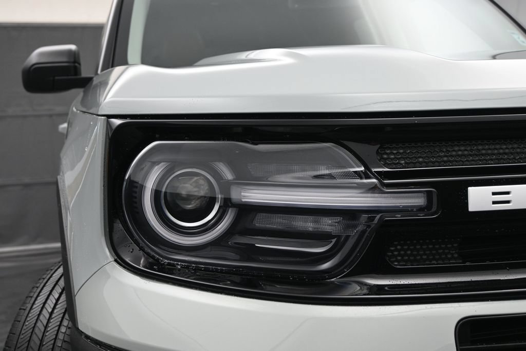 Used 2022 Ford Bronco Sport Outer Banks w/ Tech Package AWD/4WD image 4