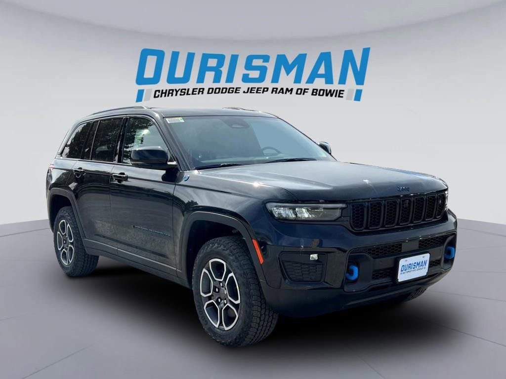 New 2023 Jeep Grand Cherokee Trailhawk w/ Advanced Protech Group II