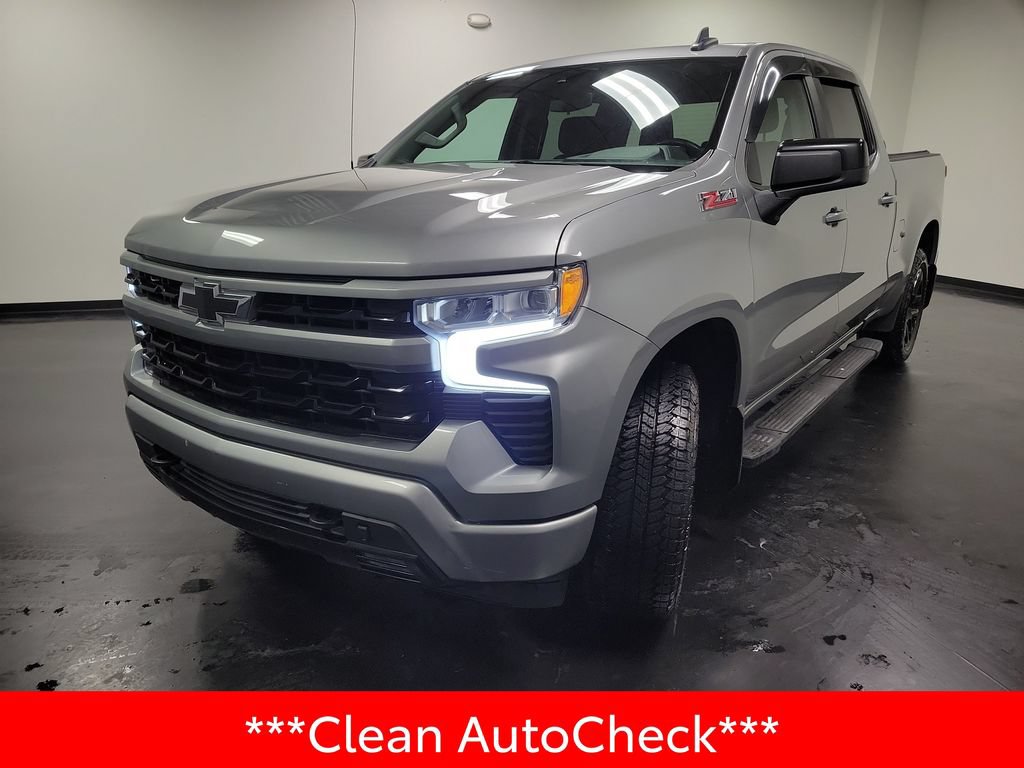 Used 2024 Chevrolet Silverado 1500 RST w/ Z71 Off-Road Package AWD/4WD image 4