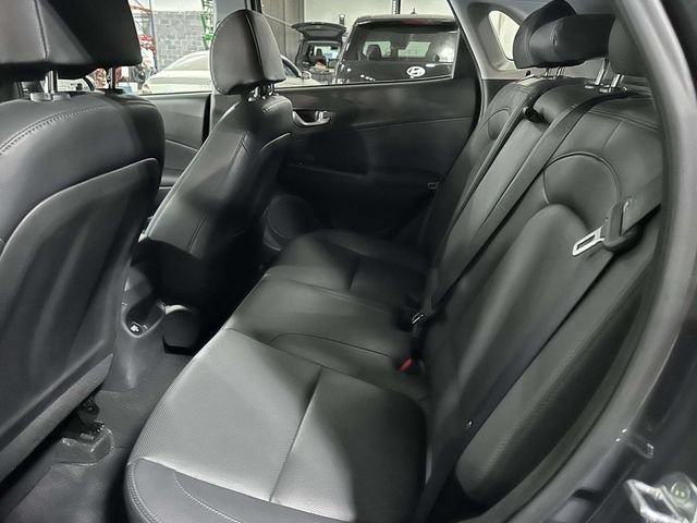 Used 2023 Hyundai Kona Limited AWD/4WD image 16