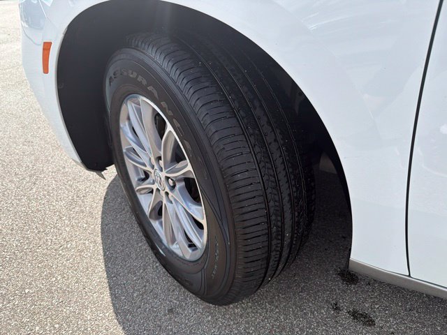 Certified 2024 Buick Enclave Essence FWD image 10