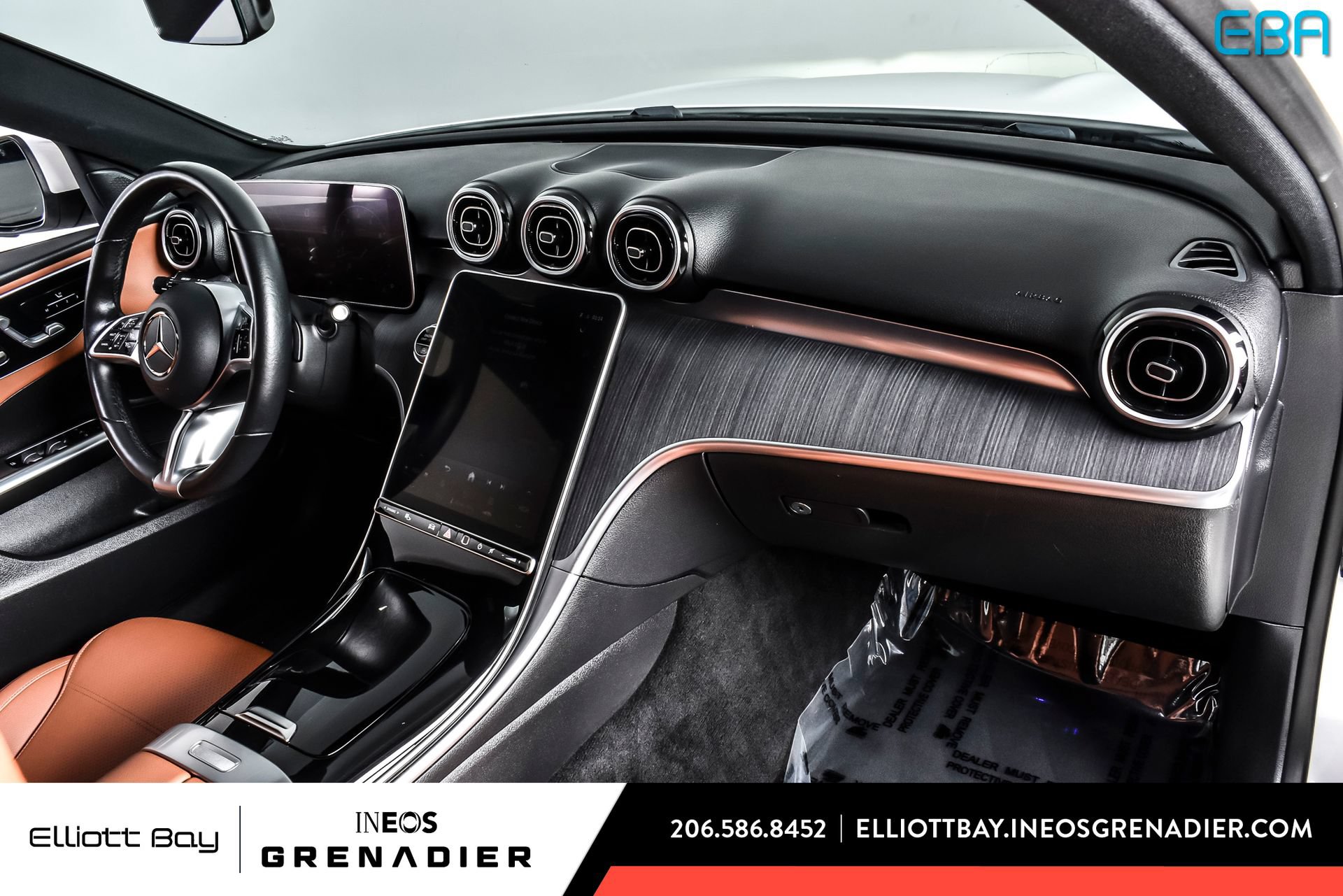 Used 2025 Mercedes-Benz C 300 4MATIC Sedan image 24