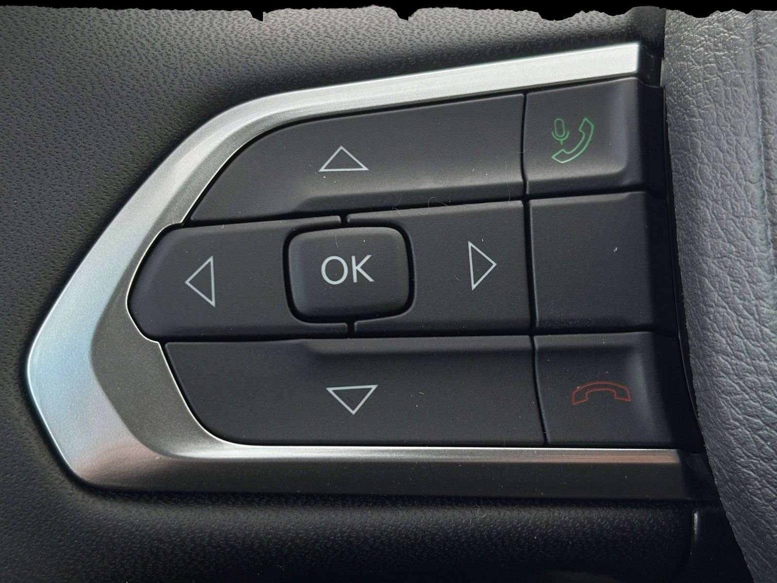 New 2026 Jeep Compass Latitude AWD/4WD image 18