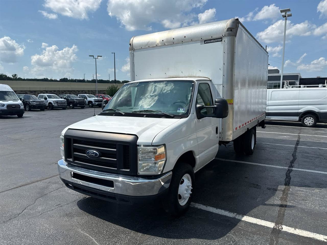 Used 2018 Ford E-350 and Econoline 350 Super Duty RWD image 4