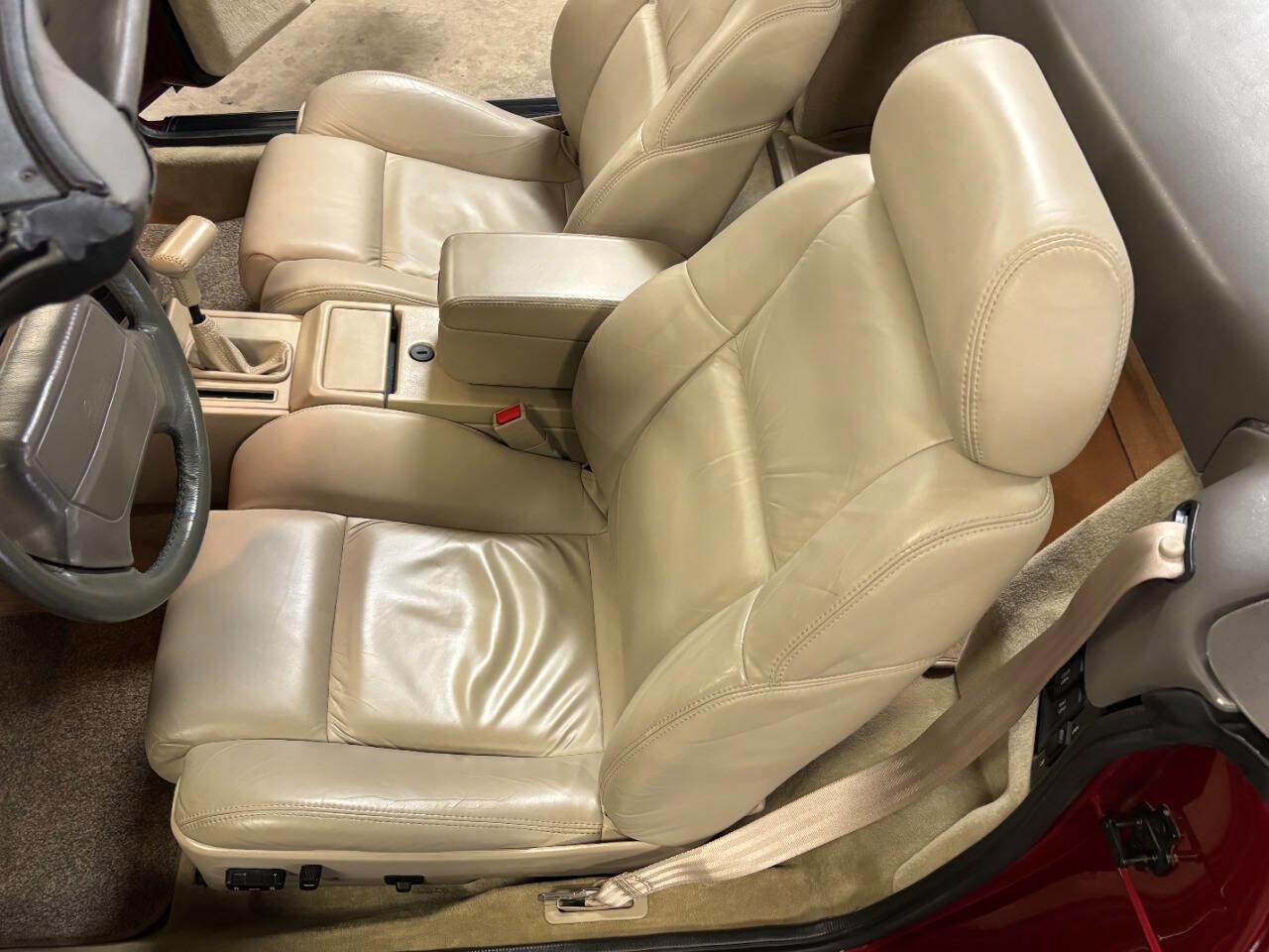 Used 1993 Cadillac Allante FWD image 37