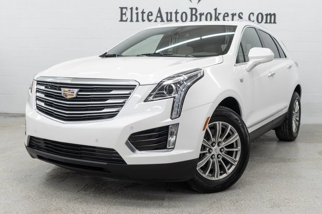Used 2017 Cadillac XT5 Luxury w/ Driver Awareness Package AWD/4WD image 46
