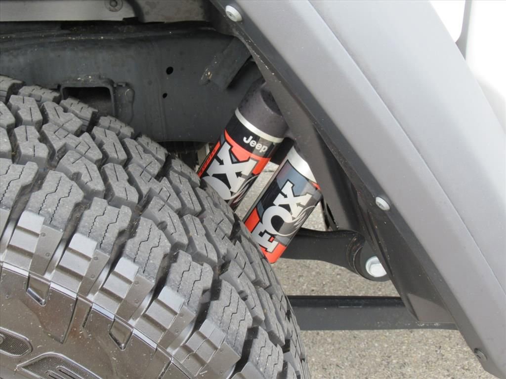 Certified 2024 Jeep Gladiator Mojave w/ Technology Group image 10