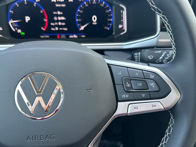 New 2025 Volkswagen Taos SEL image 38