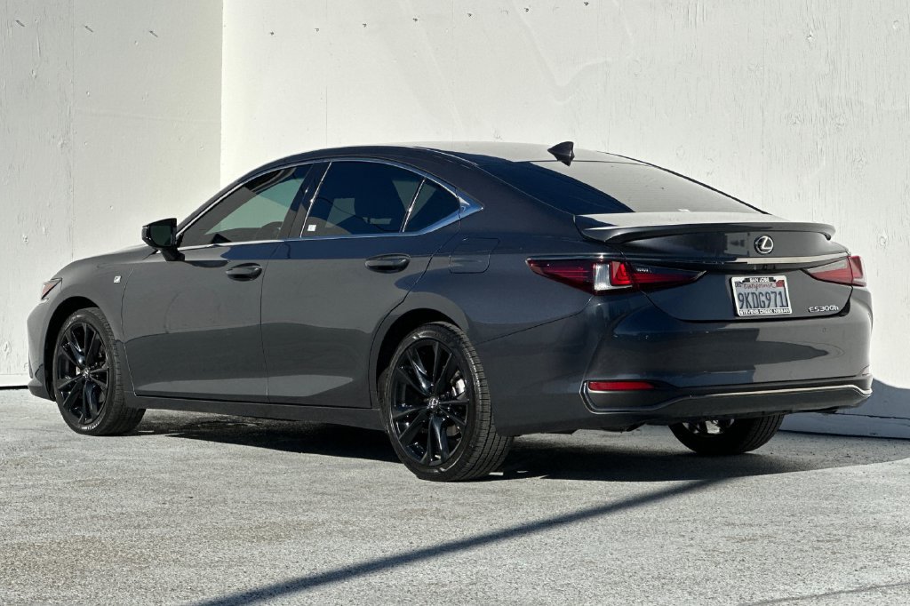 Used 2024 Lexus ES 300h F Sport w/ Accessory Package (Z2) FWD image 5