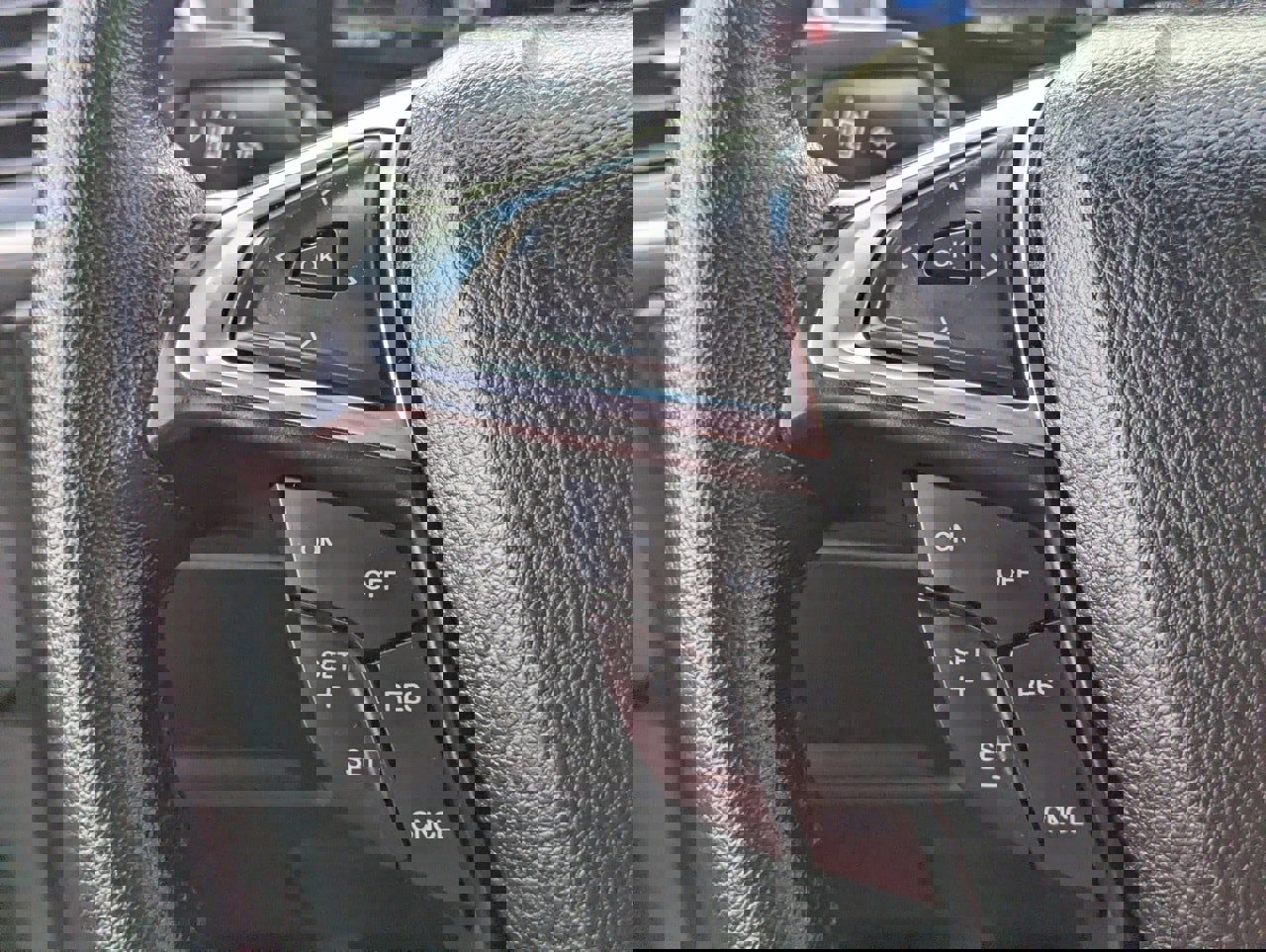 Used 2024 Ford Edge SEL image 26