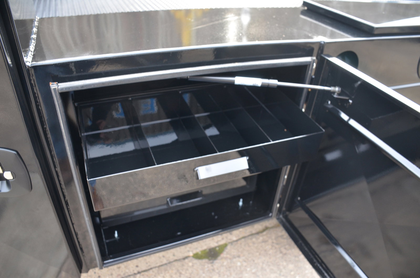 New 2023 Ford F550 4x4 Regular Cab Super Duty image 12