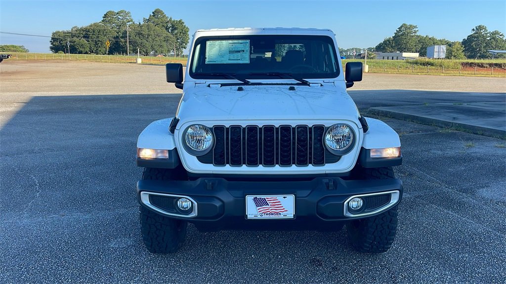 New 2025 Jeep Gladiator Sport image 2