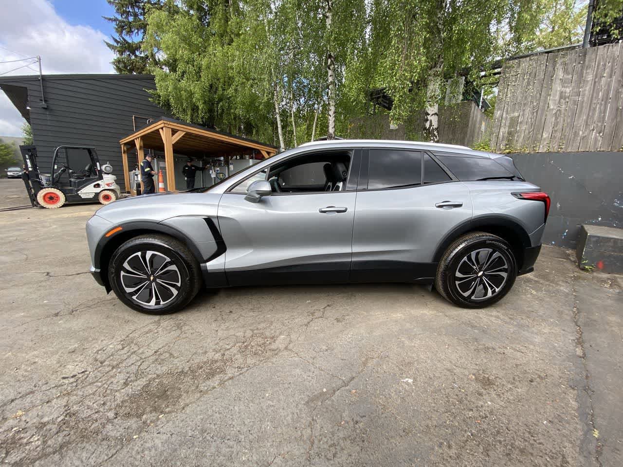 Used 2024 Chevrolet Blazer EV LT AWD/4WD image 3