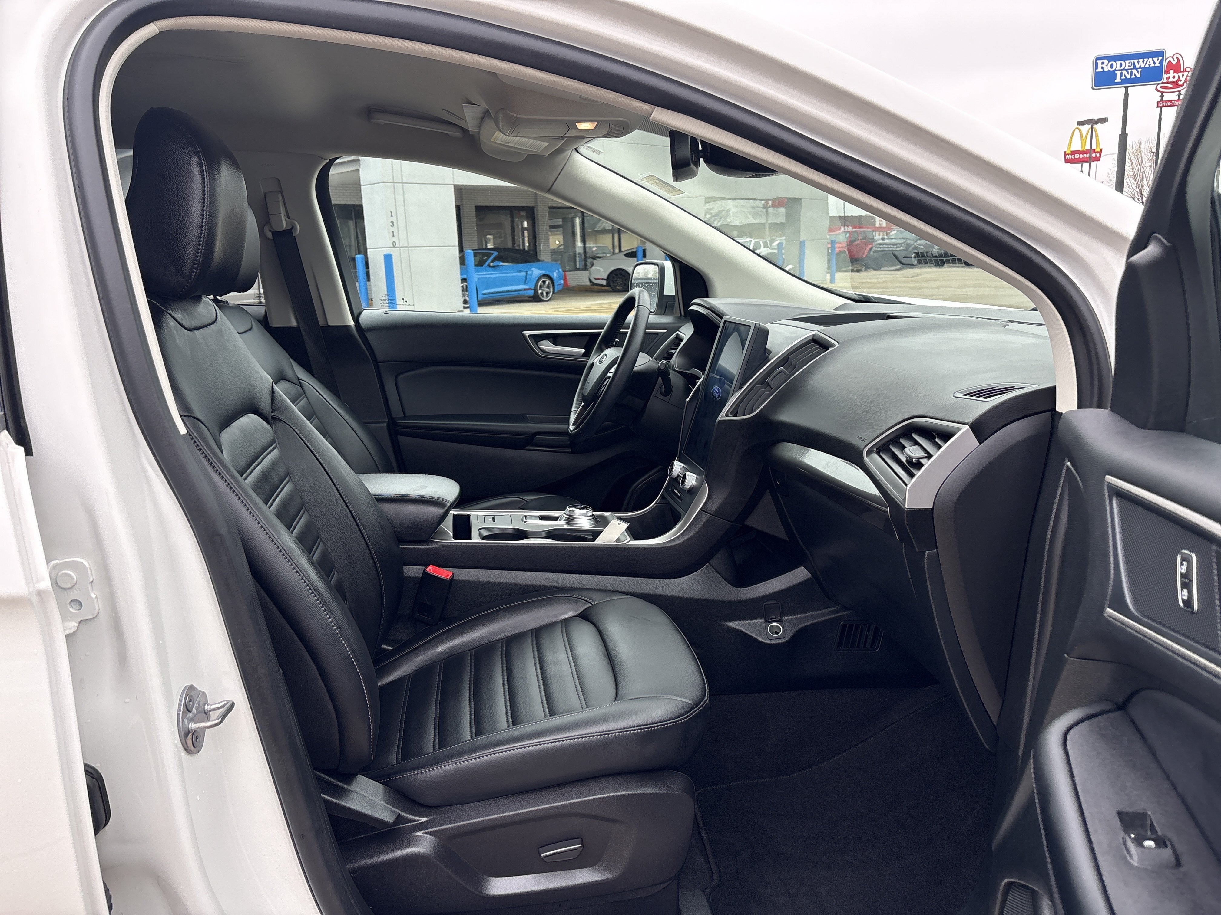 Used 2023 Ford Edge SEL w/ Convenience Package AWD/4WD image 10
